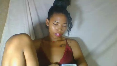 maellah1 live cam on Cam4