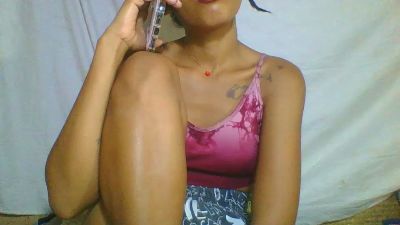 maellah1 live cam on Cam4