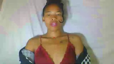 maellah1 live cam on Cam4
