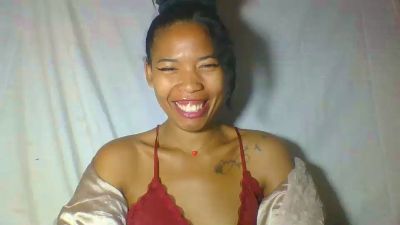 maellah1 live cam on Cam4