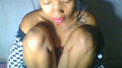 maellah1 live cam on Cam4