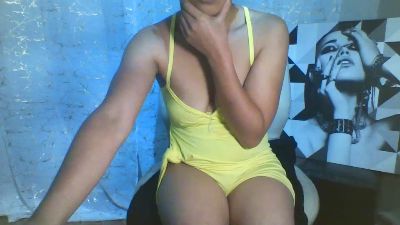 maelys19 live cam on Cam4