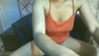 maelys19 live cam on Cam4