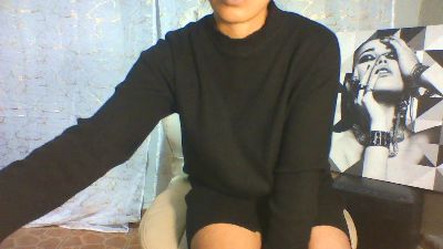 maelys19 live cam on Cam4