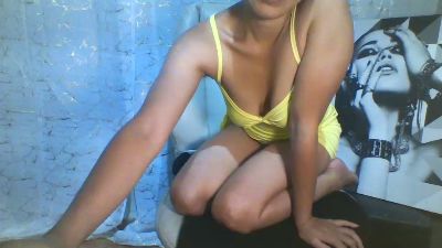 maelys19 live cam on Cam4