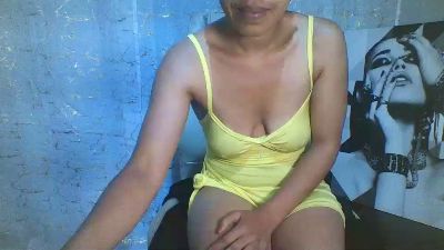 maelys19 live cam on Cam4