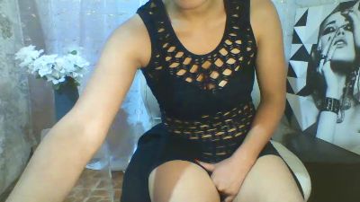 maelys19 live cam on Cam4