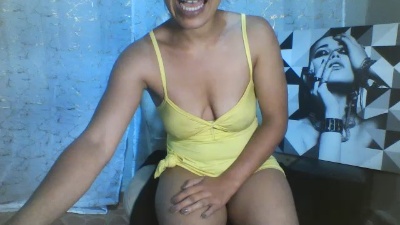 maelys19 live cam on Cam4