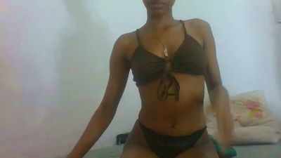 maeva61 live cam on Cam4