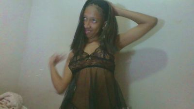 maeva61 live cam on Cam4