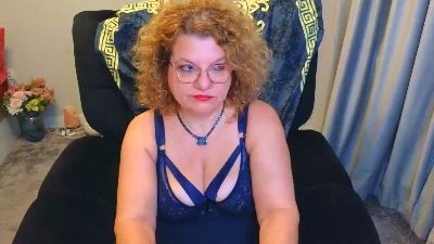 maggiemilff live cam on Cam4
