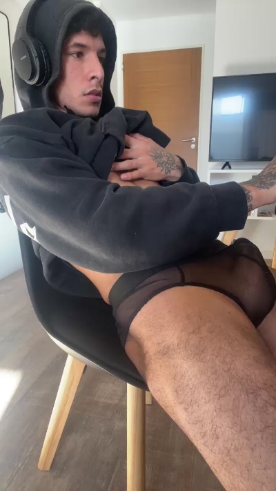 magnoricci live cam on Cam4