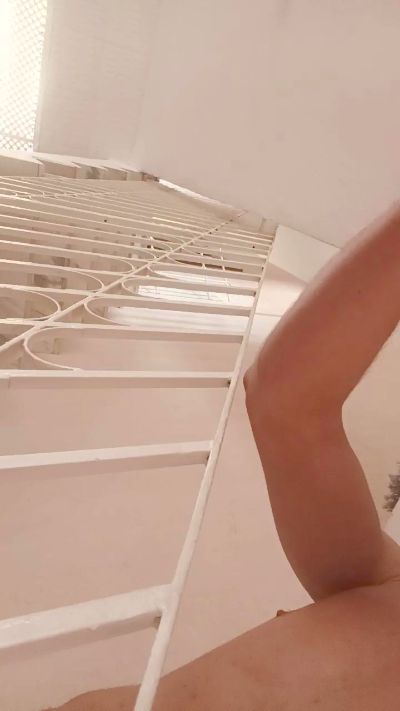 magro49 live cam on Cam4