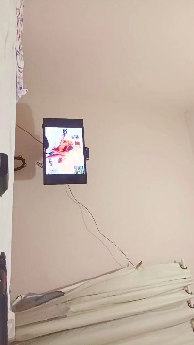 magro49 live cam on Cam4