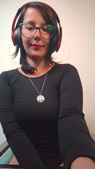 mahina84_ live cam on Cam4