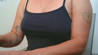 mahina84_ live cam on Cam4