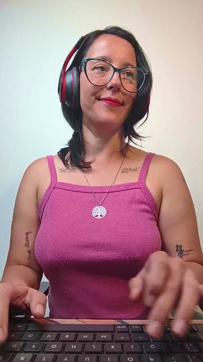 mahina84_ live cam on Cam4