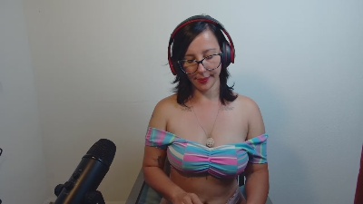 mahina84_ live cam on Cam4