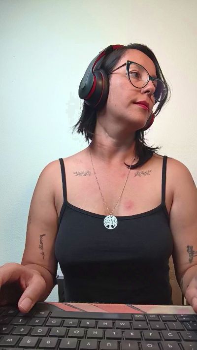 mahina84_ live cam on Cam4