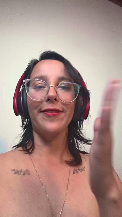 mahina84_ live cam on Cam4
