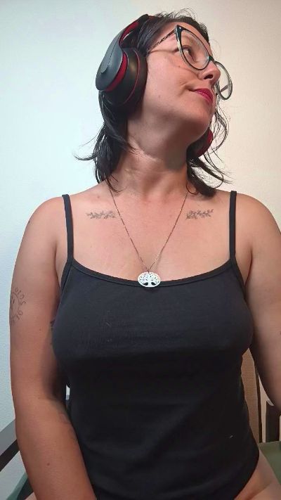 mahina84_ live cam on Cam4
