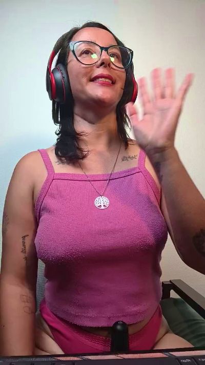 mahina84_ live cam on Cam4