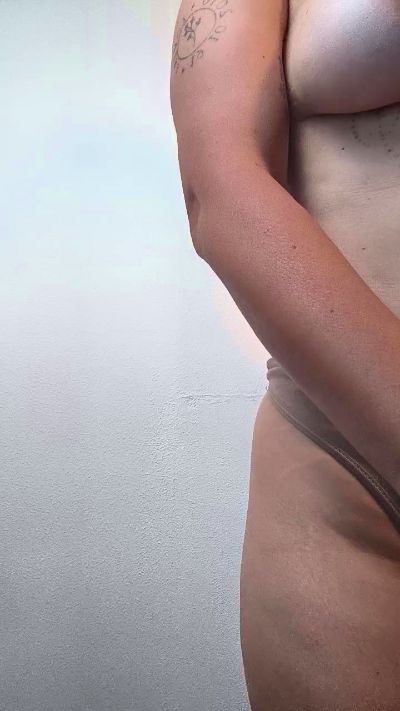 mahina84_ live cam on Cam4