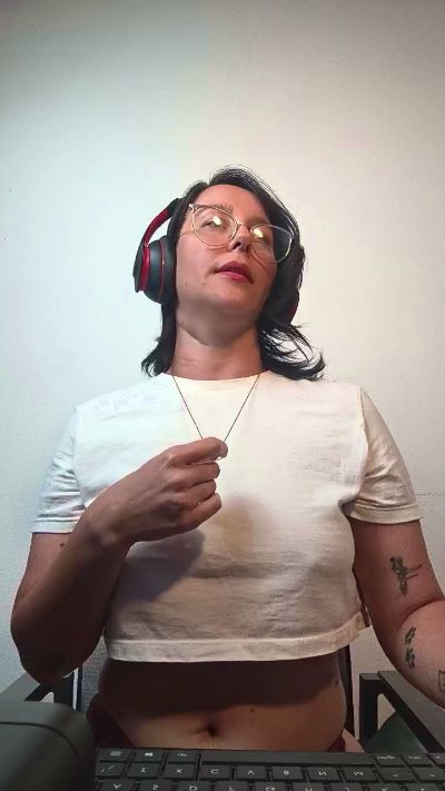 mahina84_ live cam on Cam4