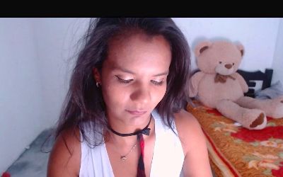maidy_19 live cam on Cam4