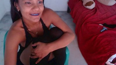 maidy_19 live cam on Cam4