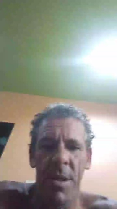 maikel203 live cam on Cam4