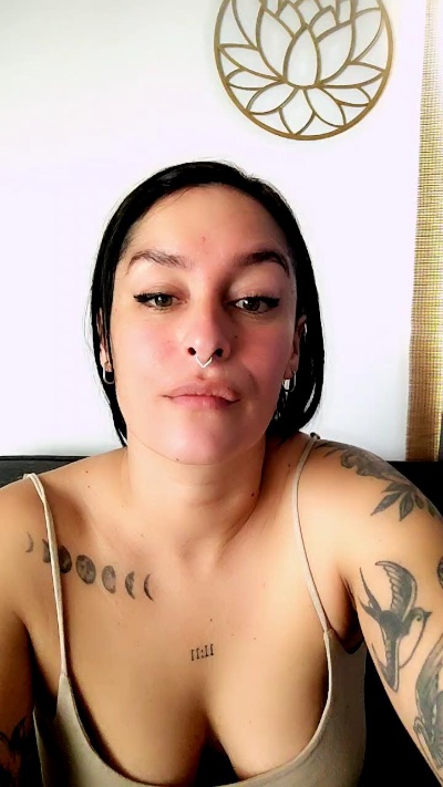 maimaixxx live cam on Cam4