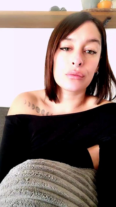 maimaixxx live cam on Cam4