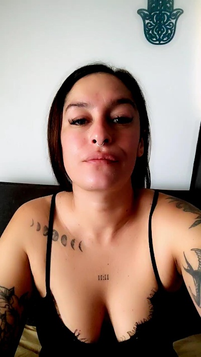 maimaixxx live cam on Cam4