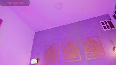 majo_rose live cam on Cam4