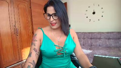 majo_soussa live cam on Cam4