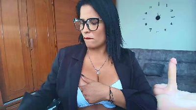 majo_soussa live cam on Cam4