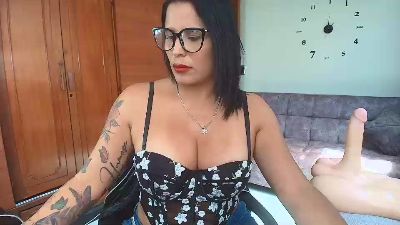 majo_soussa live cam on Cam4