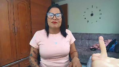 majo_soussa live cam on Cam4
