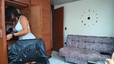 majo_soussa live cam on Cam4