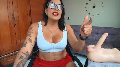 majo_soussa live cam on Cam4