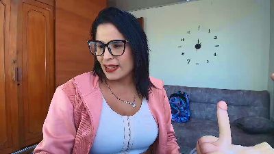 majo_soussa live cam on Cam4
