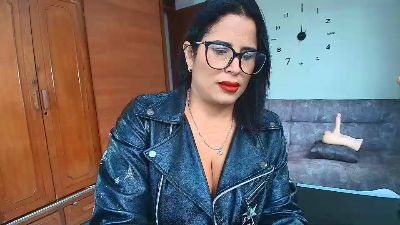 majo_soussa live cam on Cam4