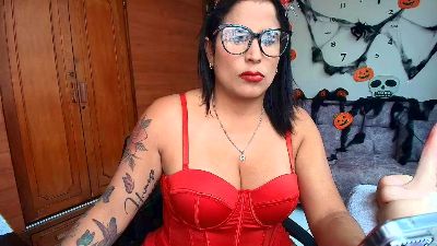 majo_soussa live cam on Cam4