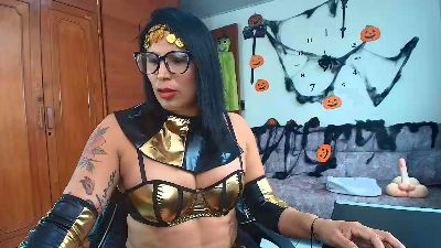 majo_soussa live cam on Cam4
