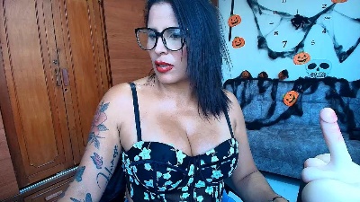 majo_soussa live cam on Cam4