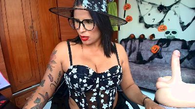 majo_soussa live cam on Cam4
