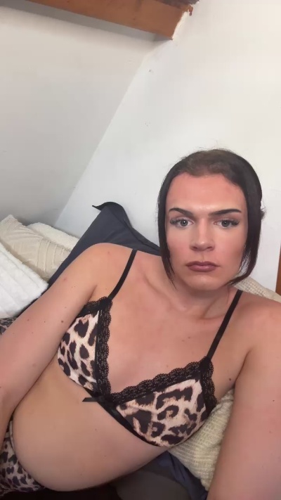 mak_19099 live cam on Cam4