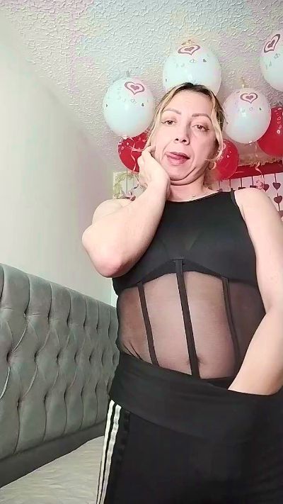 makarenasexyy live cam on Cam4
