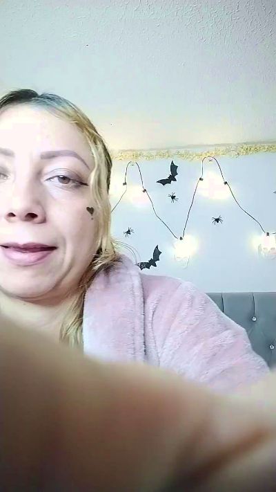 makarenasexyy live cam on Cam4